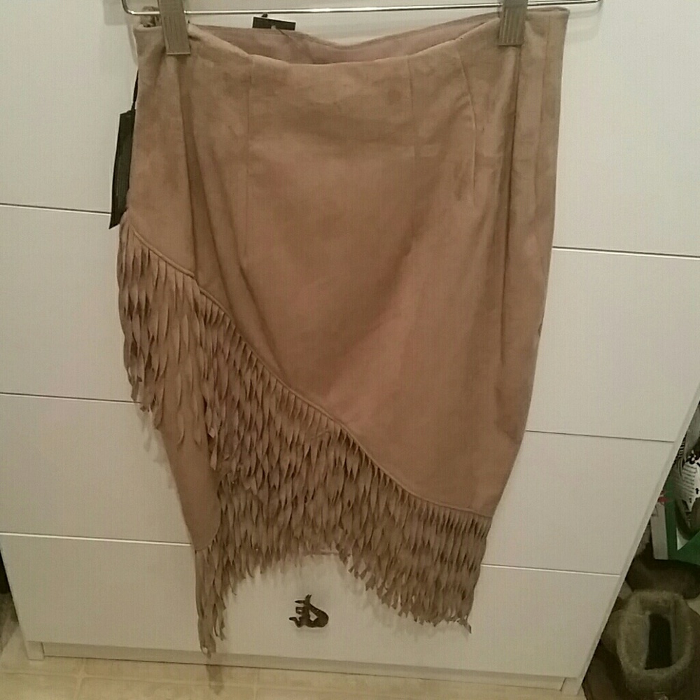 Express faux suede fringe pencil skirt - Picture 4 of 7